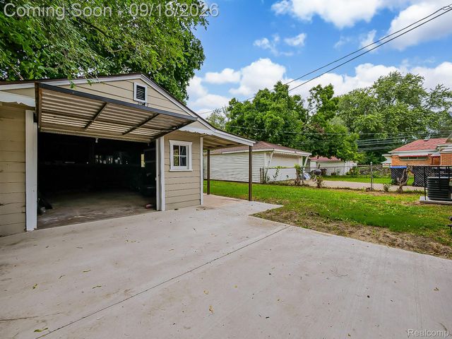 12723 Hazelton Street, Detroit, MI 48223