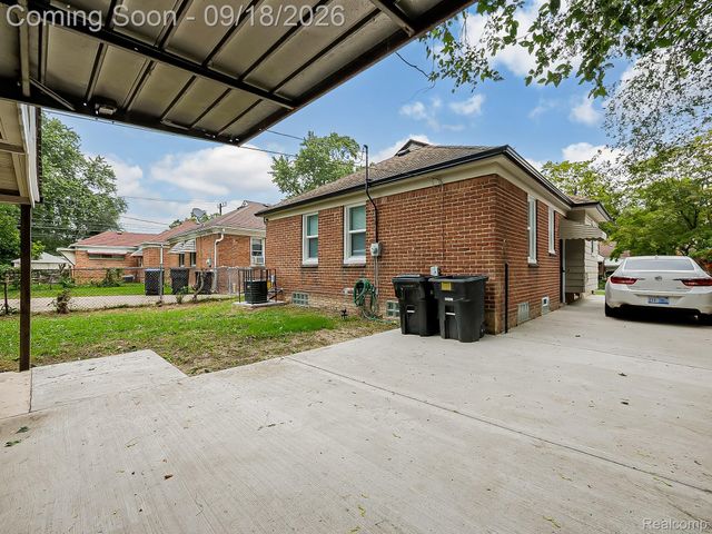 12723 Hazelton Street, Detroit, MI 48223