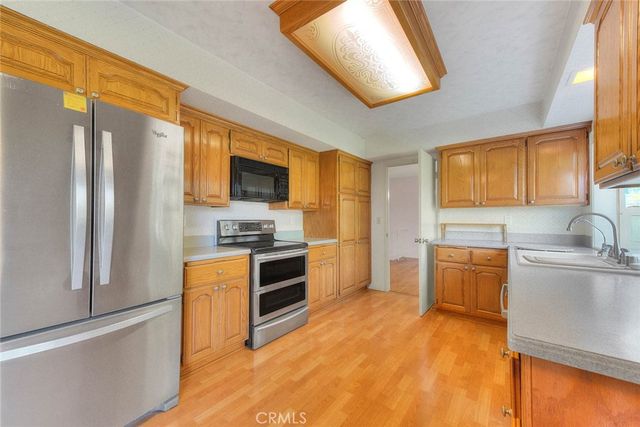 13425 Mistletoe, Chino, CA 91710