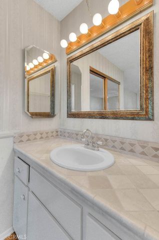 13425 Mistletoe, Chino, CA 91710