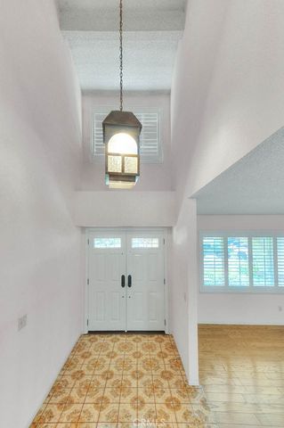 13425 Mistletoe, Chino, CA 91710