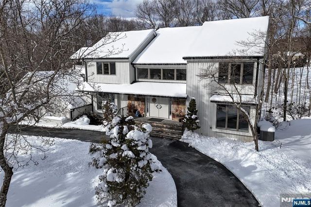 15 Gristmill Lane, Upper Saddle River, NJ 07458