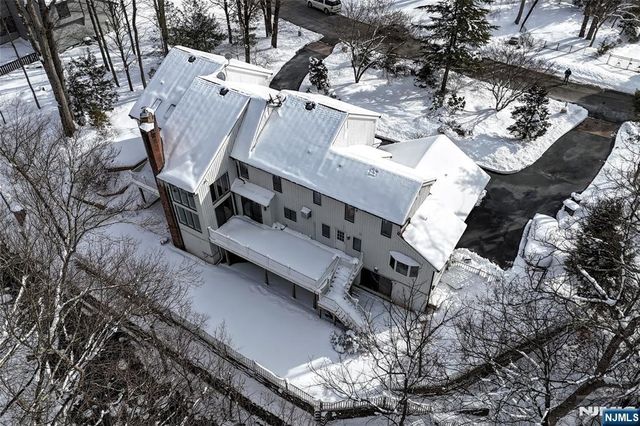 15 Gristmill Lane, Upper Saddle River, NJ 07458