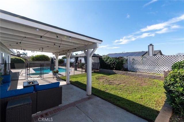 7532 Marconia Court, Fontana, CA 92336