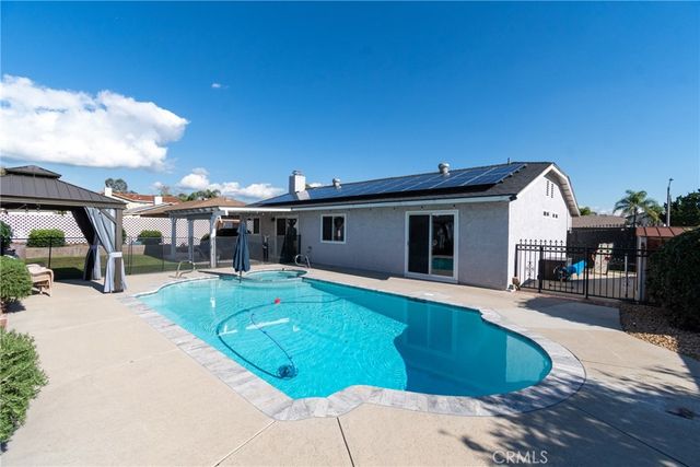 7532 Marconia Court, Fontana, CA 92336