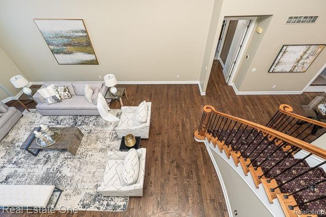 534 Parkland Hills Drive, Rochester, MI 48306