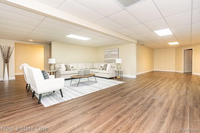 534 Parkland Hills Drive, Rochester, MI 48306