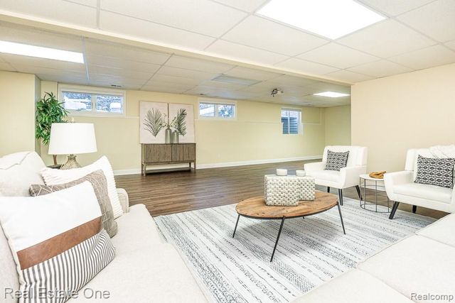 534 Parkland Hills Drive, Rochester, MI 48306