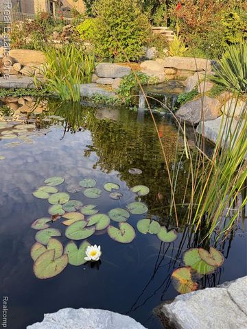 534 Parkland Hills Drive, Rochester, MI 48306