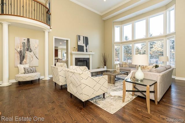 534 Parkland Hills Drive, Rochester, MI 48306