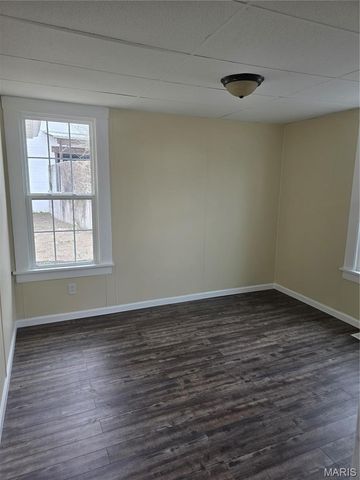 715 Walnut Street, Washington, MO 63090