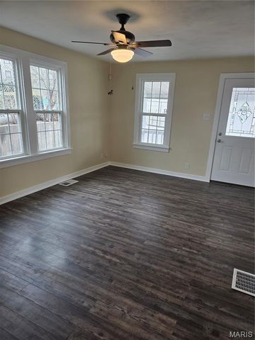 715 Walnut Street, Washington, MO 63090