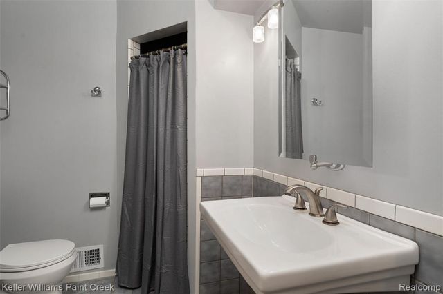 30502 Birch Tree Drive, Warren, MI 48093