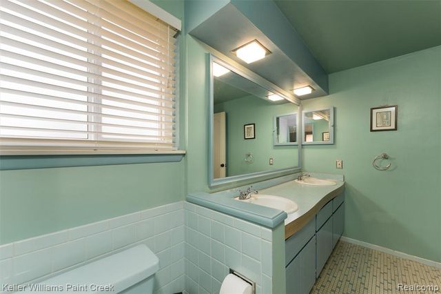 30502 Birch Tree Drive, Warren, MI 48093