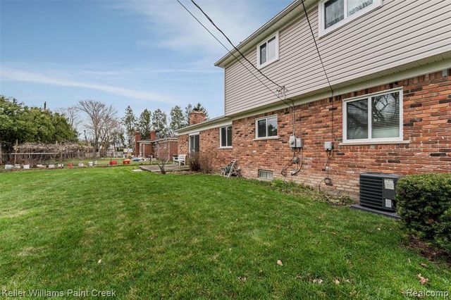 30502 Birch Tree Drive, Warren, MI 48093