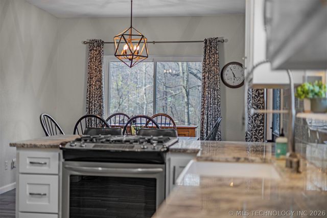 7130 W 420 Road, Chelsea, OK 74016