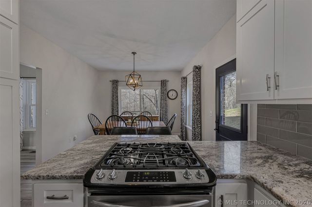 7130 W 420 Road, Chelsea, OK 74016