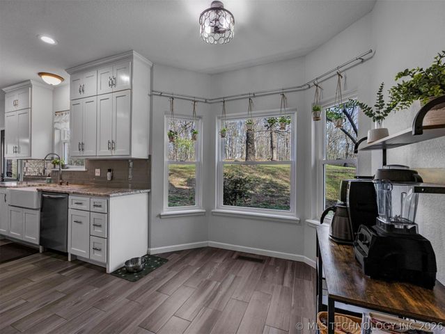 7130 W 420 Road, Chelsea, OK 74016