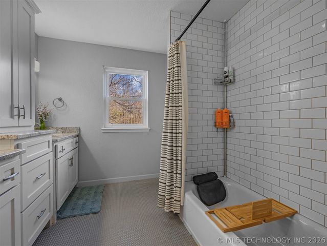 7130 W 420 Road, Chelsea, OK 74016