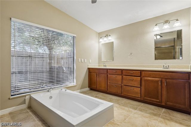 1937 Princess CT, Naples, FL 34110