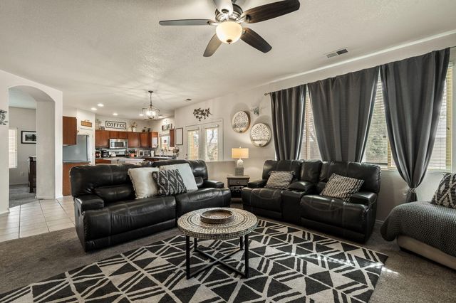 5908 Mesa Sombra Place NW, Albuquerque, NM 87120