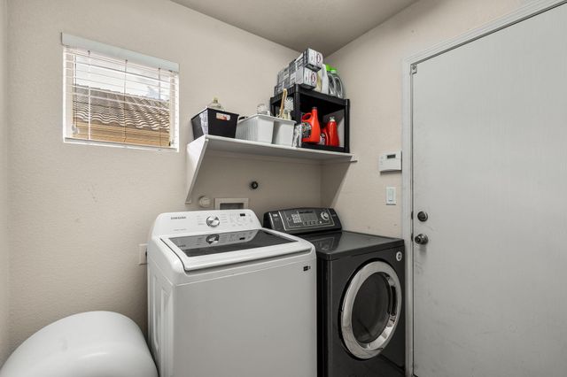 5908 Mesa Sombra Place NW, Albuquerque, NM 87120