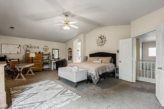 5908 Mesa Sombra Place NW, Albuquerque, NM 87120