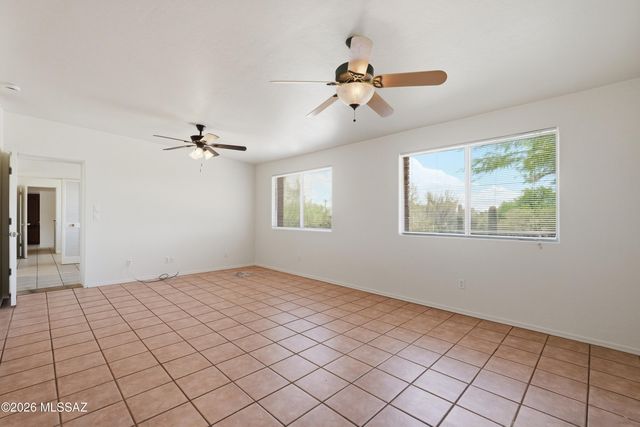 2235 E Camino El Ganado, Tucson, AZ 85718