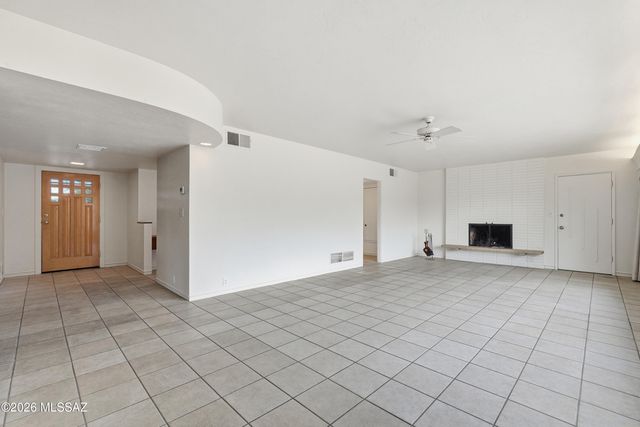 2235 E Camino El Ganado, Tucson, AZ 85718