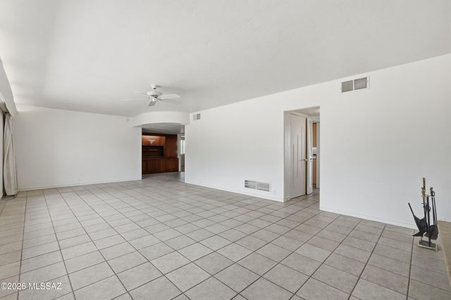 2235 E Camino El Ganado, Tucson, AZ 85718