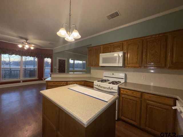 514 Chestnut, Van, TX 75790