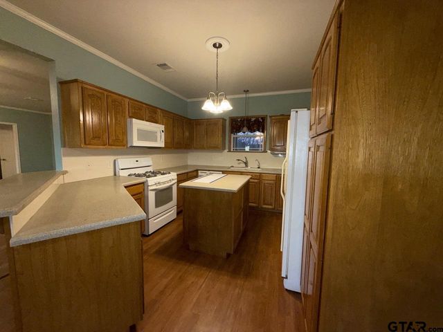 514 Chestnut, Van, TX 75790