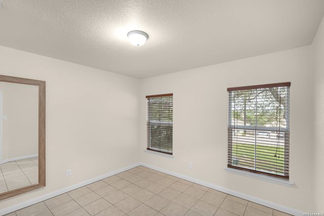 1439 BONNYVIEW DR, Canyon Lake, TX 78133