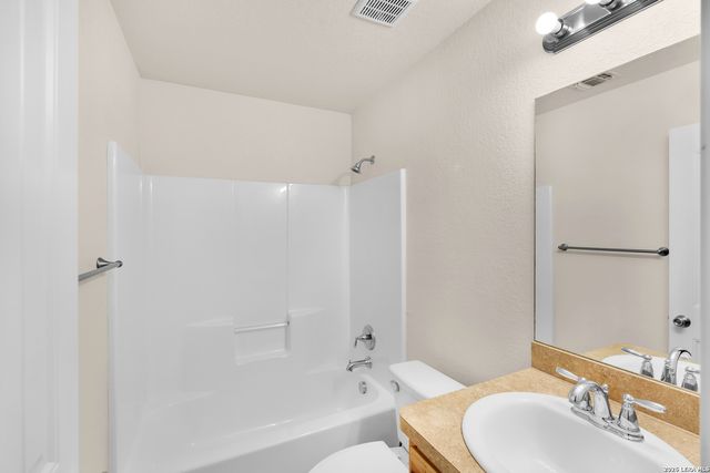 1439 BONNYVIEW DR, Canyon Lake, TX 78133