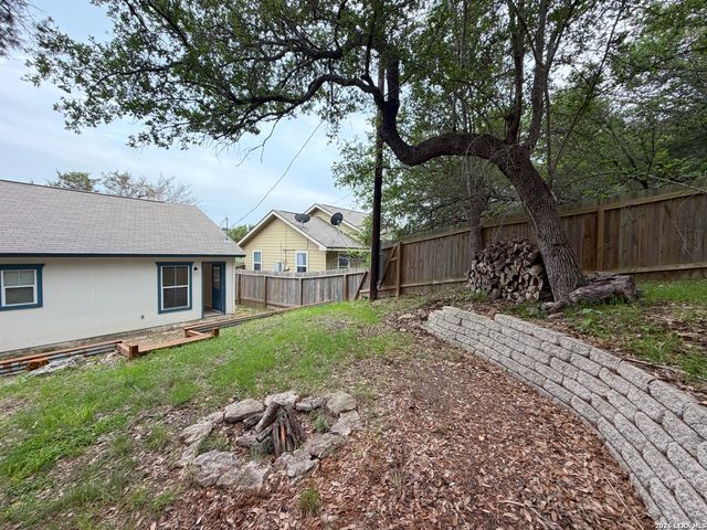 1439 BONNYVIEW DR, Canyon Lake, TX 78133
