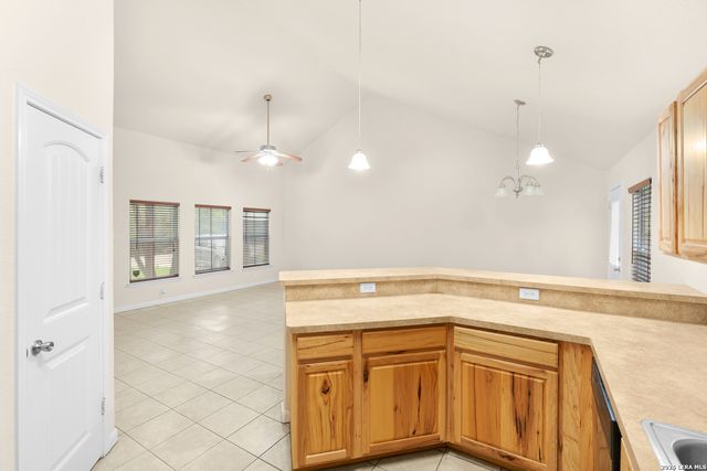 1439 BONNYVIEW DR, Canyon Lake, TX 78133