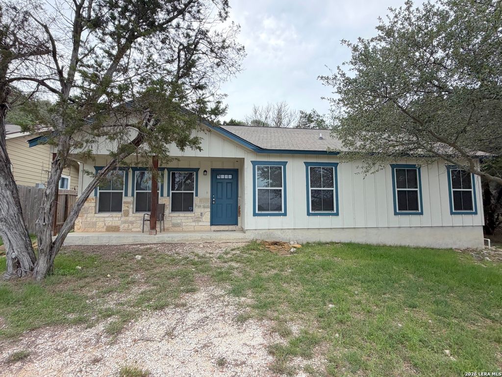 1439 BONNYVIEW DR, Canyon Lake, TX 78133