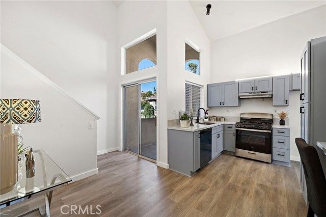 2801 Cherrywood, Irvine, CA 92618