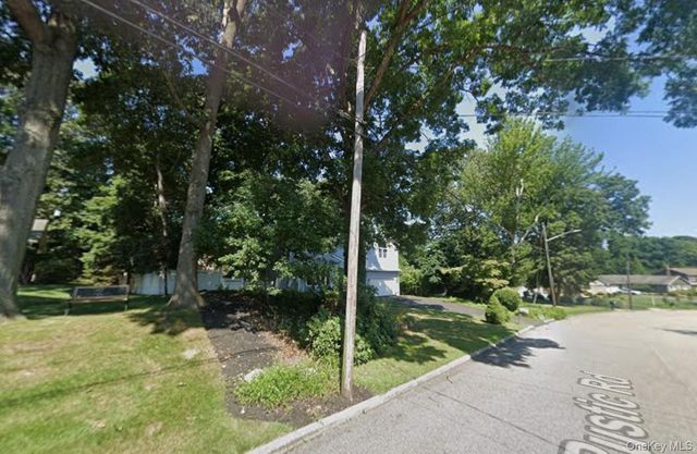 21 Rustic Road, Miller Place, NY 11764