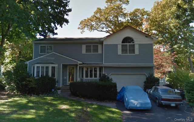 21 Rustic Road, Miller Place, NY 11764