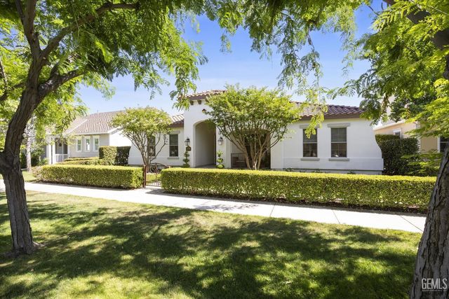 12211 Parkerhill Drive, Bakersfield, CA 93311