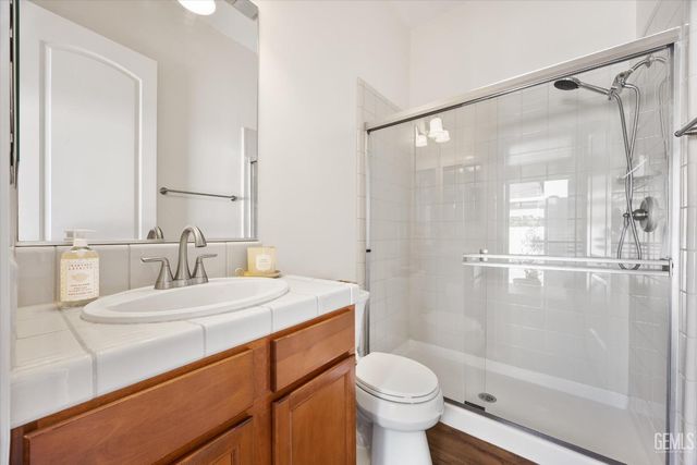 12211 Parkerhill Drive, Bakersfield, CA 93311