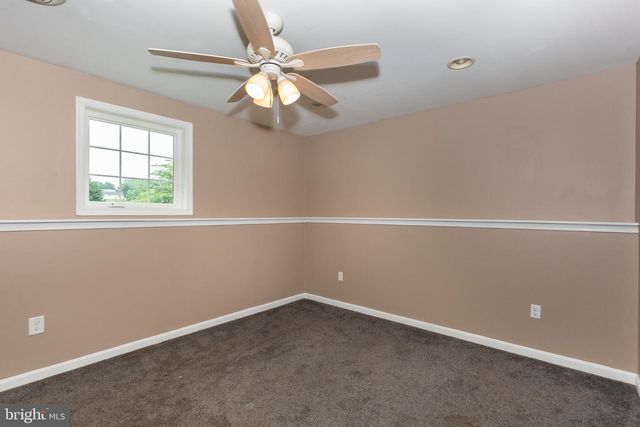 102 HERITAGE DR, Hanover, PA 17331