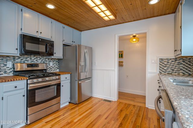 1402 Northstream Parkway, Point Pleasant, NJ 08742