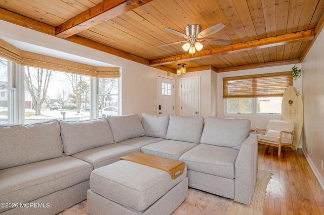 1402 Northstream Parkway, Point Pleasant, NJ 08742