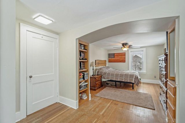 562 S Moreland BOULEVARD, Waukesha, WI 53188