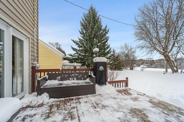 562 S Moreland BOULEVARD, Waukesha, WI 53188