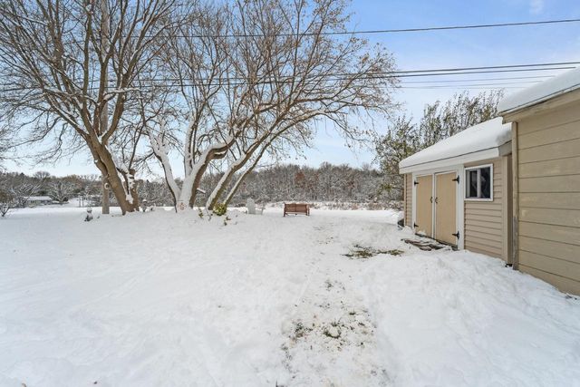 562 S Moreland BOULEVARD, Waukesha, WI 53188