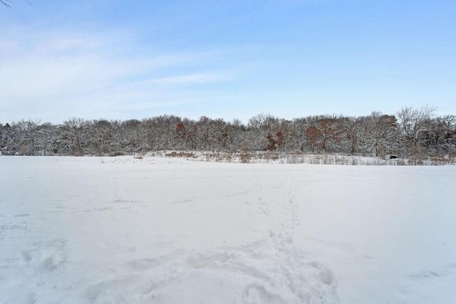 562 S Moreland BOULEVARD, Waukesha, WI 53188