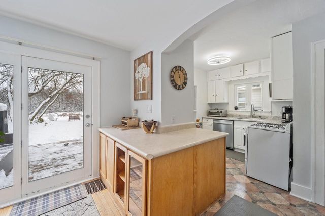 562 S Moreland BOULEVARD, Waukesha, WI 53188